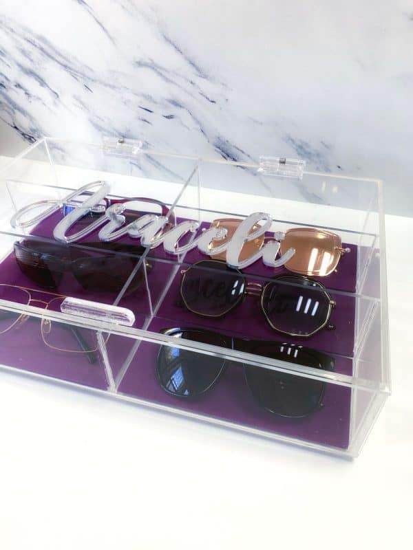 Caja de acrilico para lentes. De venta en acry+
